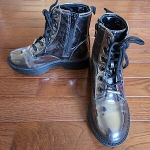 Steve Madden Kids Metallic Gunmetal Lace-Up Combat Boots